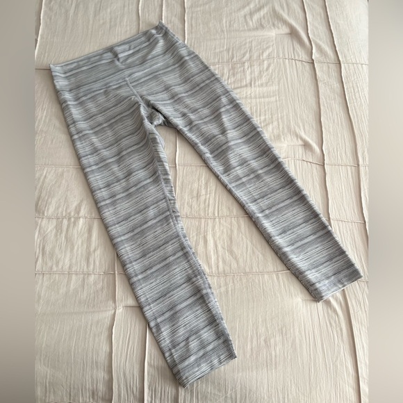 Lululemon Align Leggings Size 10 Gray Space Dye Stripe - Picture 2 of 5